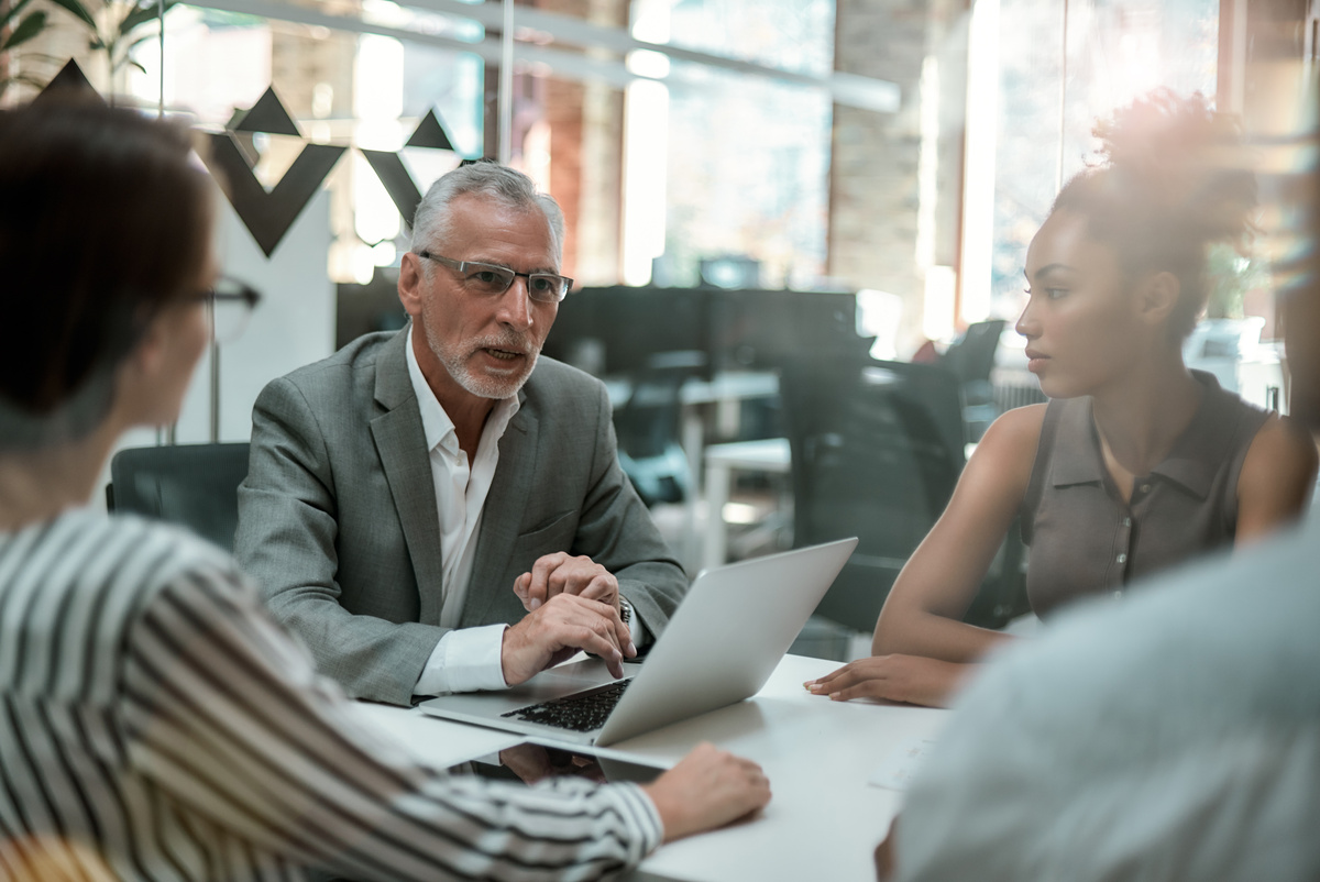 Flexible temporary managers: Efficient project implementation with interim managers